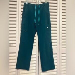 FIGS Men’s Technical Collection Cairo Cargo Scrub Pants, Size S Short